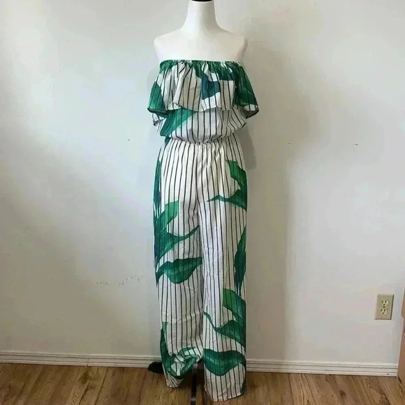 BNWOT Jealous tomato Striped floral  bardot jumpsuit size M - Picture 2 of 4